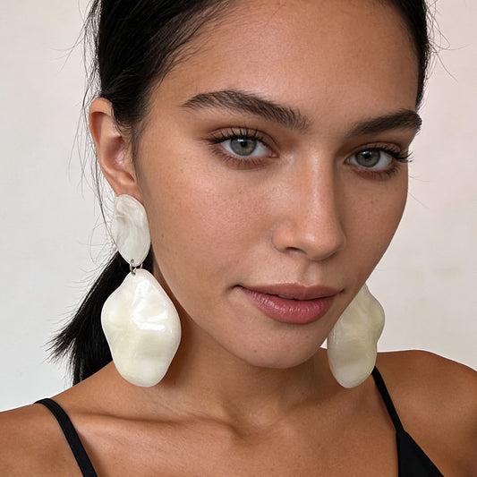 Elegant and Trendy Geometric Irregular Resin Earrings – Chic Statement Accessories for Women
