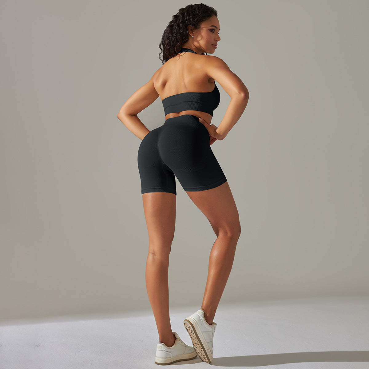 Seamless Back Bralette Yoga Shorts and Peach Butt Leggings Set for Running Fitness and Yoga