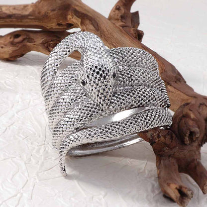 Chic Vintage-Inspired Zinc Alloy Animal Design Wide Snake Bracelet - Elegant and Versatile Casual Jewelry for Women